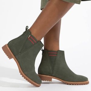 TOMS Cleo Water Resistant Chelsea Boot - Olive